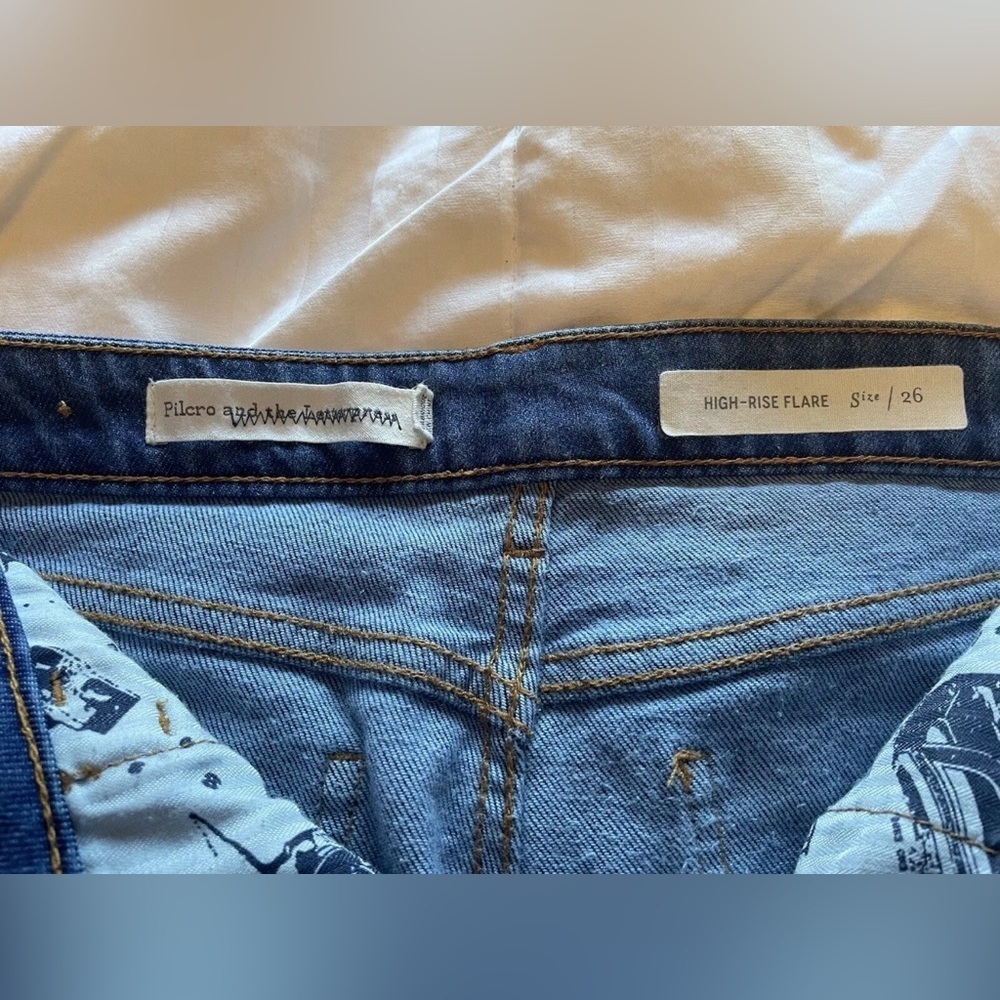 Pilcro and the Letterpress Women's 26 High Rise Flare Jeans Med Wash Distressed - Picture 2 of 7